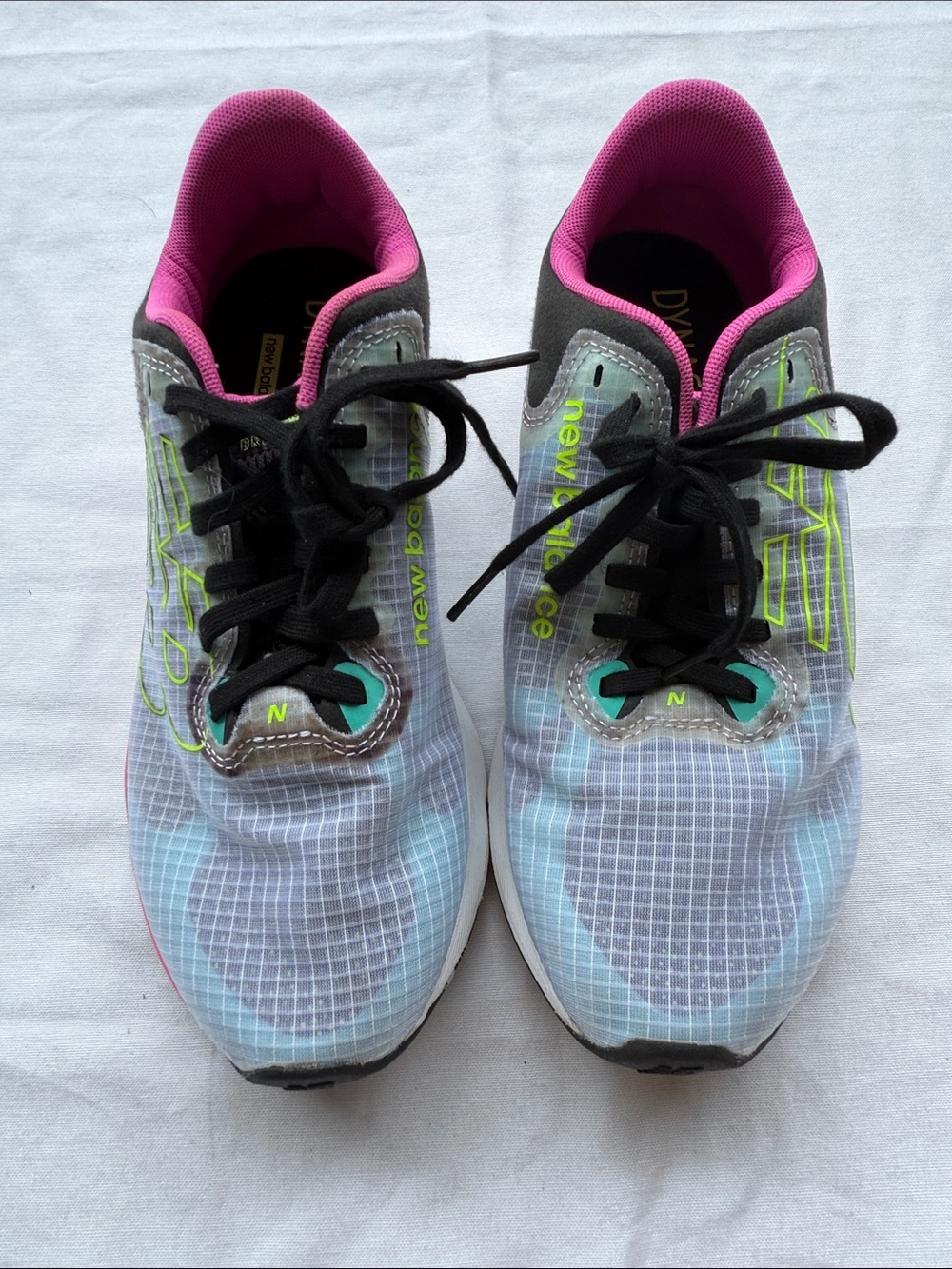 New Balance Dynasoft Lightweight Women's Running Sneakers in Pink & Gray - Picture 2 of 4